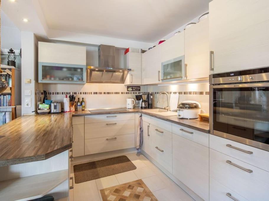 Grosse Wohnkueche, Terrasse, Schlafzimmer Am Steinhuder Meer, Wlan, Parkplatz, Fussbodenheizung, 70Qm Wunstorf Exterior foto