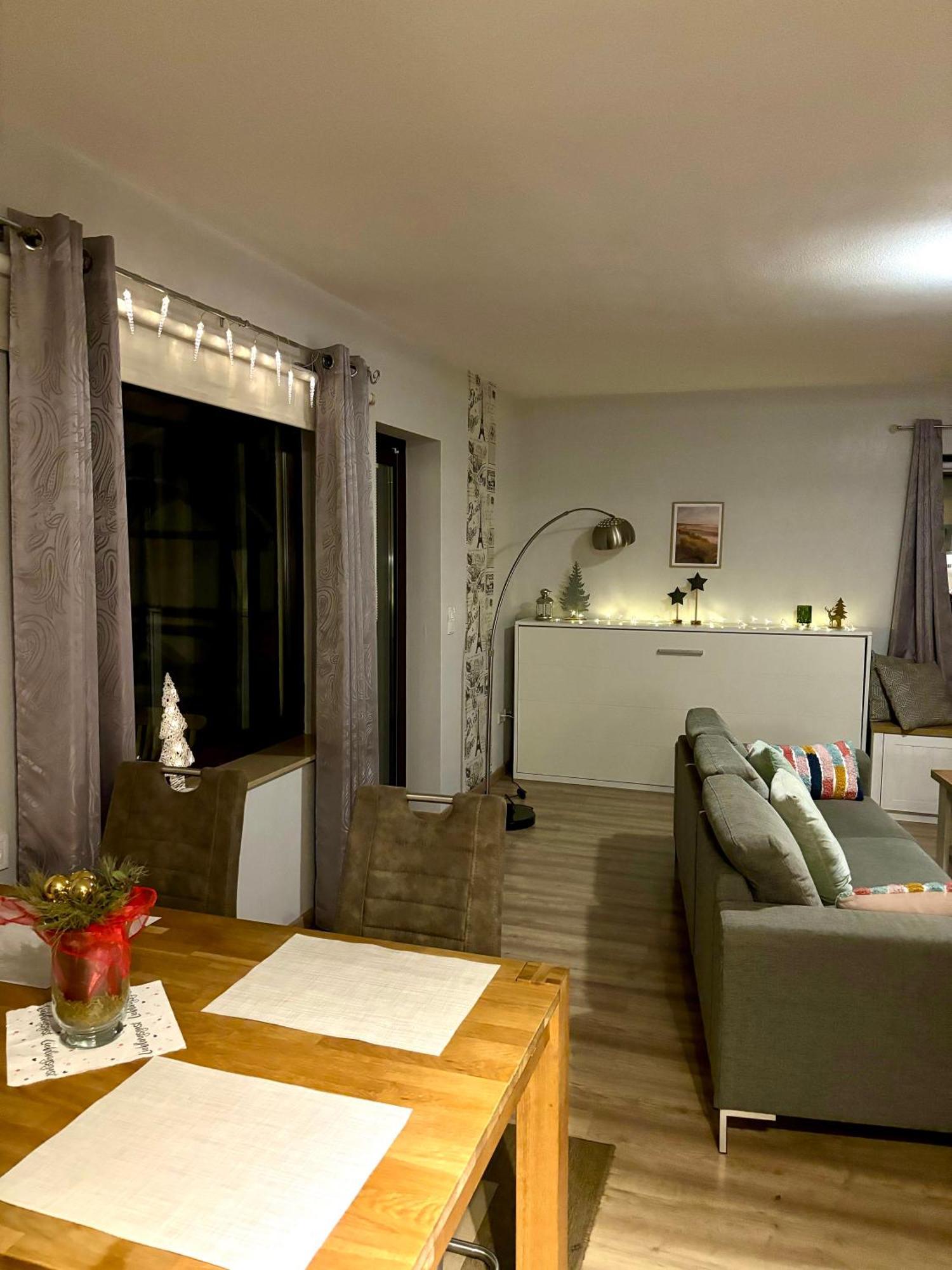 Grosse Wohnkueche, Terrasse, Schlafzimmer Am Steinhuder Meer, Wlan, Parkplatz, Fussbodenheizung, 70Qm Wunstorf Exterior foto